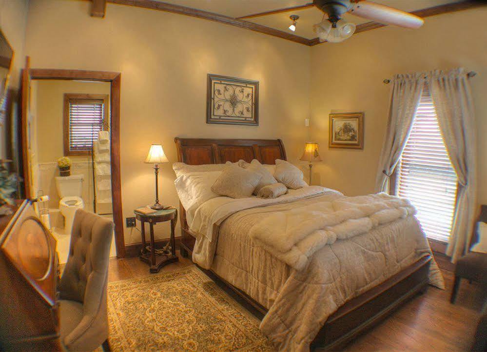 The Thornton Inn Bed And Breakfast Arlington Exterior photo